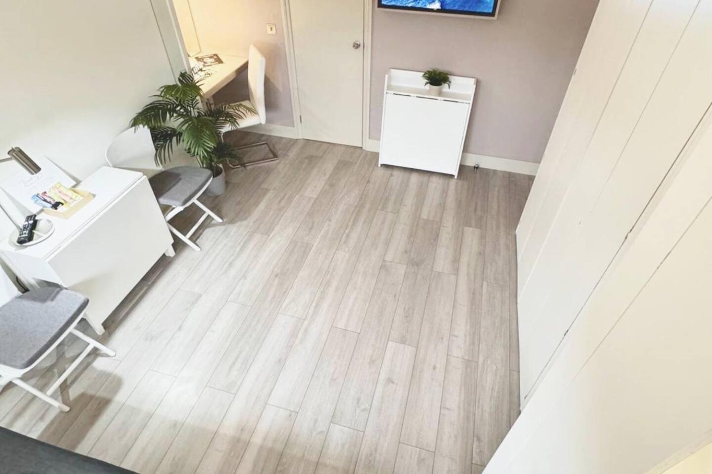 Apt 12 Luxury Living Chic Studio Steps From Beach Μπράιτον Εξωτερικό φωτογραφία